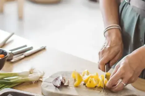 aide à domicile à Corné - image 3